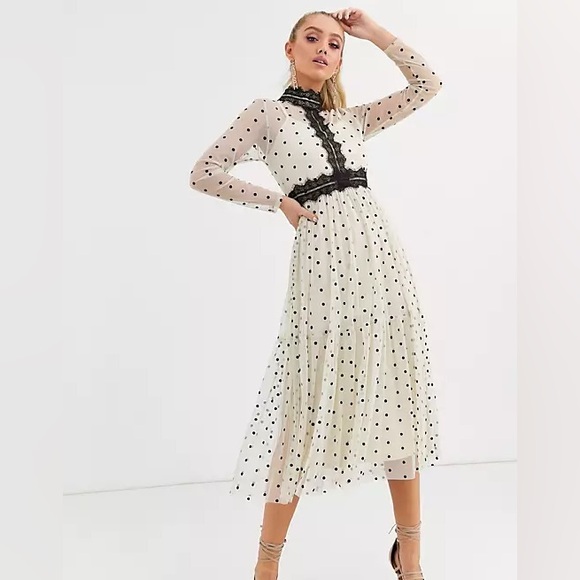 Long, cream, polka-dot, sheer maxi-dress with black lace detail in size US 8 - Picture 5 of 6